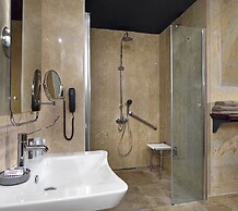 Seraphim Cave Suites & Spa