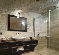 Seraphim Cave Suites & Spa