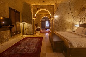 Seraphim Cave Suites & Spa