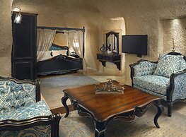 Seraphim Cave Suites & Spa