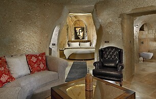 Seraphim Cave Suites & Spa