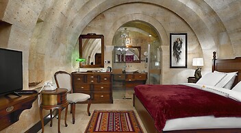 Seraphim Cave Suites & Spa