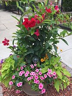 Weller Haus Bed, Breakfast & Event Center