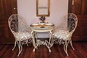 Weller Haus Bed, Breakfast & Event Center