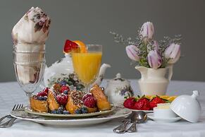 Weller Haus Bed, Breakfast & Event Center