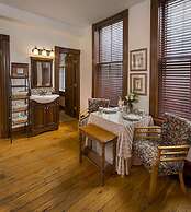 Weller Haus Bed, Breakfast & Event Center