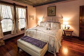 Weller Haus Bed, Breakfast & Event Center