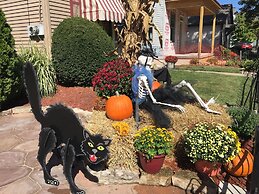 Weller Haus Bed, Breakfast & Event Center