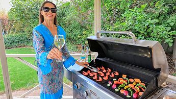 New Crossing Place Motel & Apartments