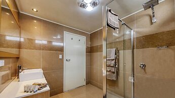 New Crossing Place Motel & Apartments