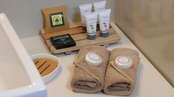 New Crossing Place Motel & Apartments