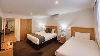 New Crossing Place Motel & Apartments