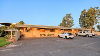 New Crossing Place Motel & Apartments