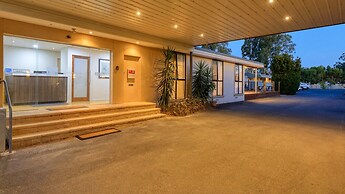 New Crossing Place Motel & Apartments