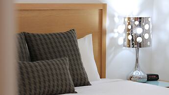 New Crossing Place Motel & Apartments