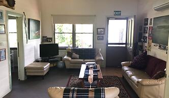 Port Campbell Guesthouse & Flash Packers