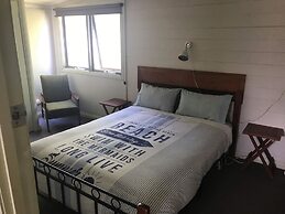 Port Campbell Guesthouse & Flash Packers