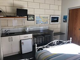 Port Campbell Guesthouse & Flash Packers