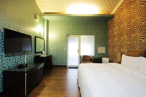 Cyuan Tang Hot Spring Hotel