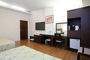 Cyuan Tang Hot Spring Hotel