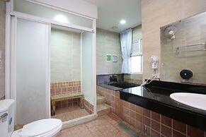 Cyuan Tang Hot Spring Hotel