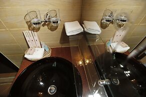 Virtue Highland Hotel