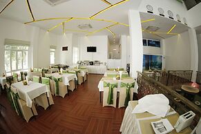 Virtue Highland Hotel