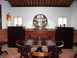 Antique Courtyard B&B