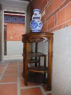 Antique Courtyard B&B