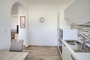 Luci Front Beach House