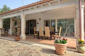 Cavaliere Lovely Pool Home