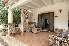 Cavaliere Lovely Pool Home