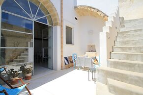 Le Bijou Court House