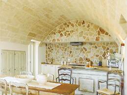 Li Fani Luxe Pool Stone House