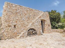 Li Fani Luxe Pool Stone House