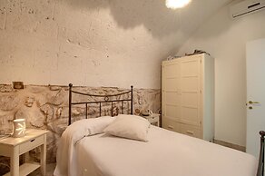 Maggiore Beach Trulli