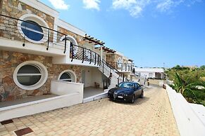 Gregoriana Front Beach