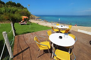 Gregoriana Front Beach