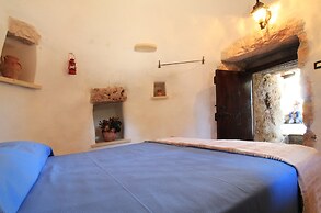 Dora Lovely Country Home