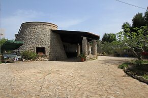 Dora Lovely Country Home