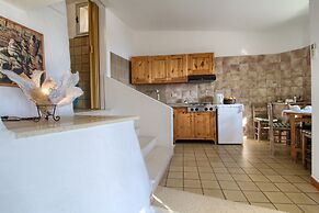 Trullo Ulivo Pool Complex