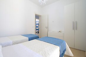 Elcisia Luxe Beach House