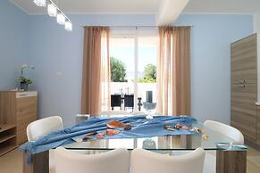 Elcisia Luxe Beach House