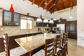 Grand Laguna Beach Properties by Calisto Stays