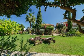 Porta Del Mar Beach Resort