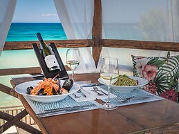 Porta Del Mar Beach Resort