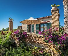 Porta Del Mar Beach Resort