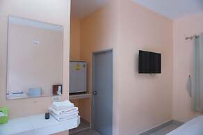 Jirasin Hotel & Apartment