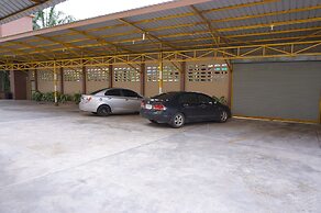 Jirasin Hotel & Apartment