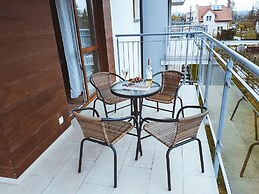Stawowa Apartment with private garage